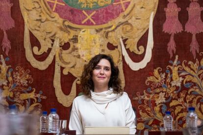 La presidenta dela Comunidad de Madrid, Isabel Díaz Ayuso preside la reunión del Consejo de Gobierno, con carácter extraordinario en Alcalá de Henares este miércoles.