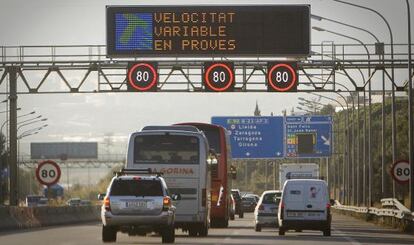 Salida de Barcelona de la autopista AP-7.