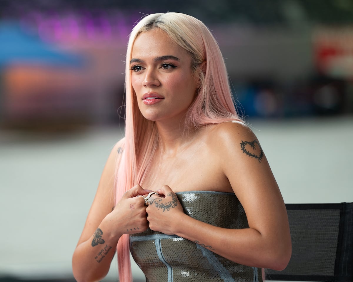 Karol G responde a la polémica por la canción ‘+57’: “Me siento muy afectada y me disculpo de corazón”