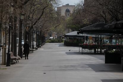 En la imagen La Rambla Catalunya con las terrazas cerrdas. Foto: Massimiliano Minocri