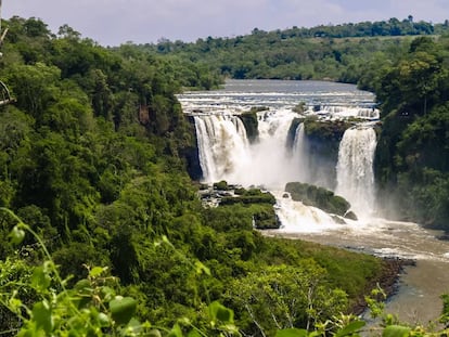 Saltos del parque de Monday, en el Alto Paraná (Paraguay).