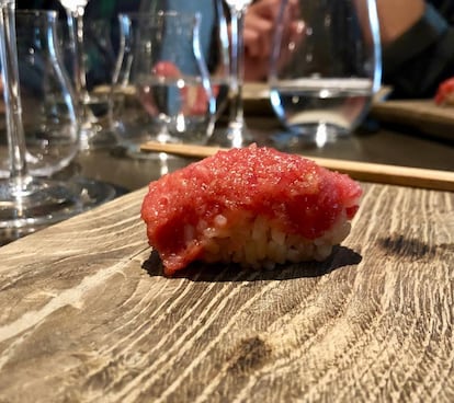 Nigiri de tartar de atún rojo / Capel