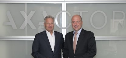 Endre Rangnes, CEO de Axactor AB, a la izq, junto a Juan Manuel Guti&eacute;rrez, country Manager de Axactor
 