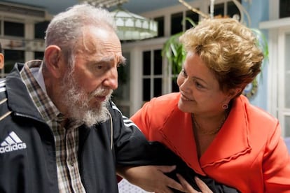 Fidel Castro recibe a Dilma Rousseff en La Habana, en enero de 2014.