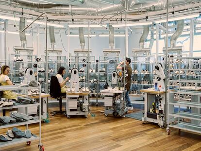 Uno de los talleres de la fábrica de calzado Louis Vuitton en Fiesso d’Artico.