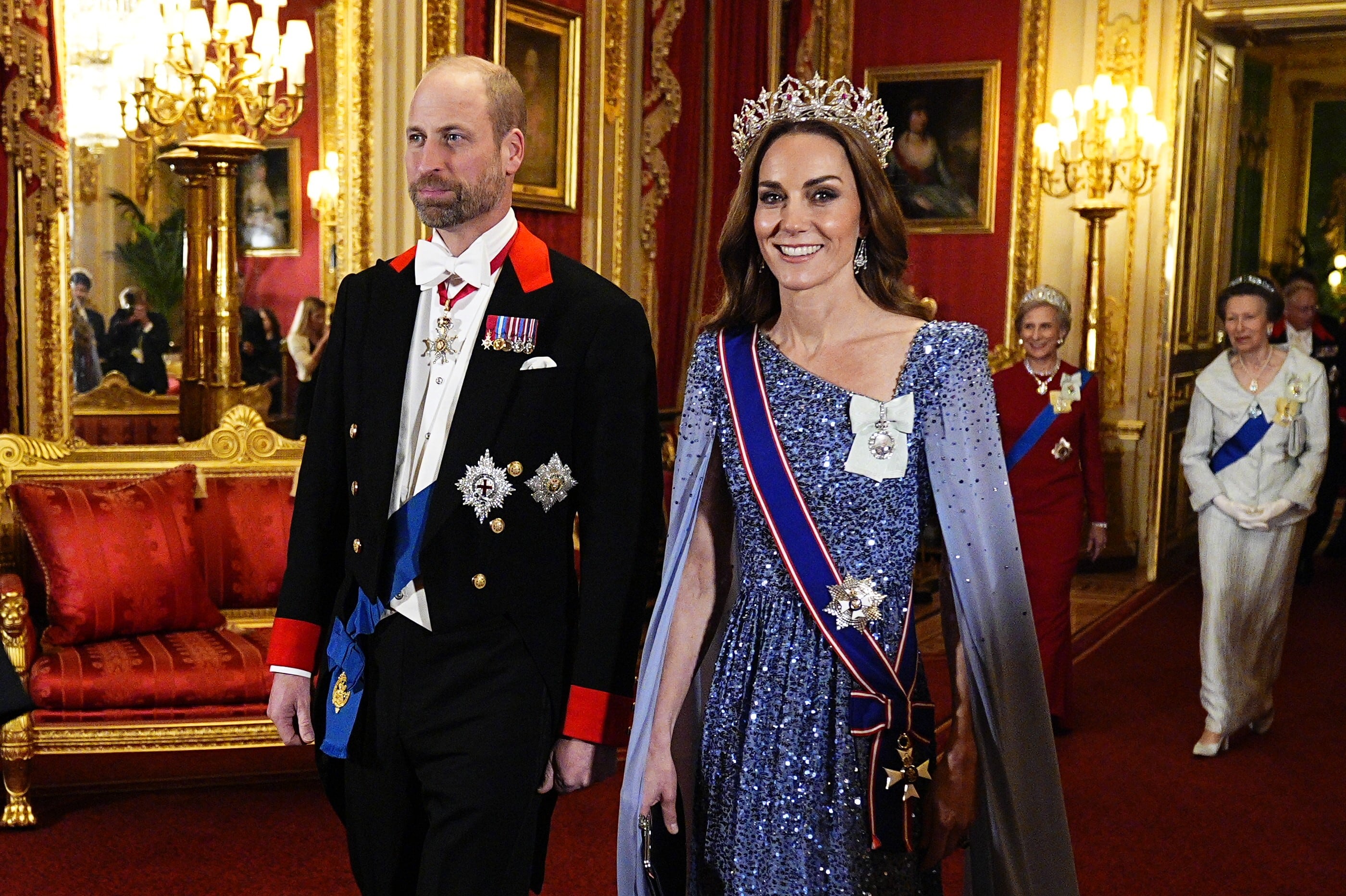Kate Middleton luce por primera vez la gran tiara de 2.600 rubíes indios en homenaje a la reina Victoria