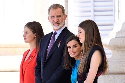 La Familia Real, en el balcón de Palacio. 