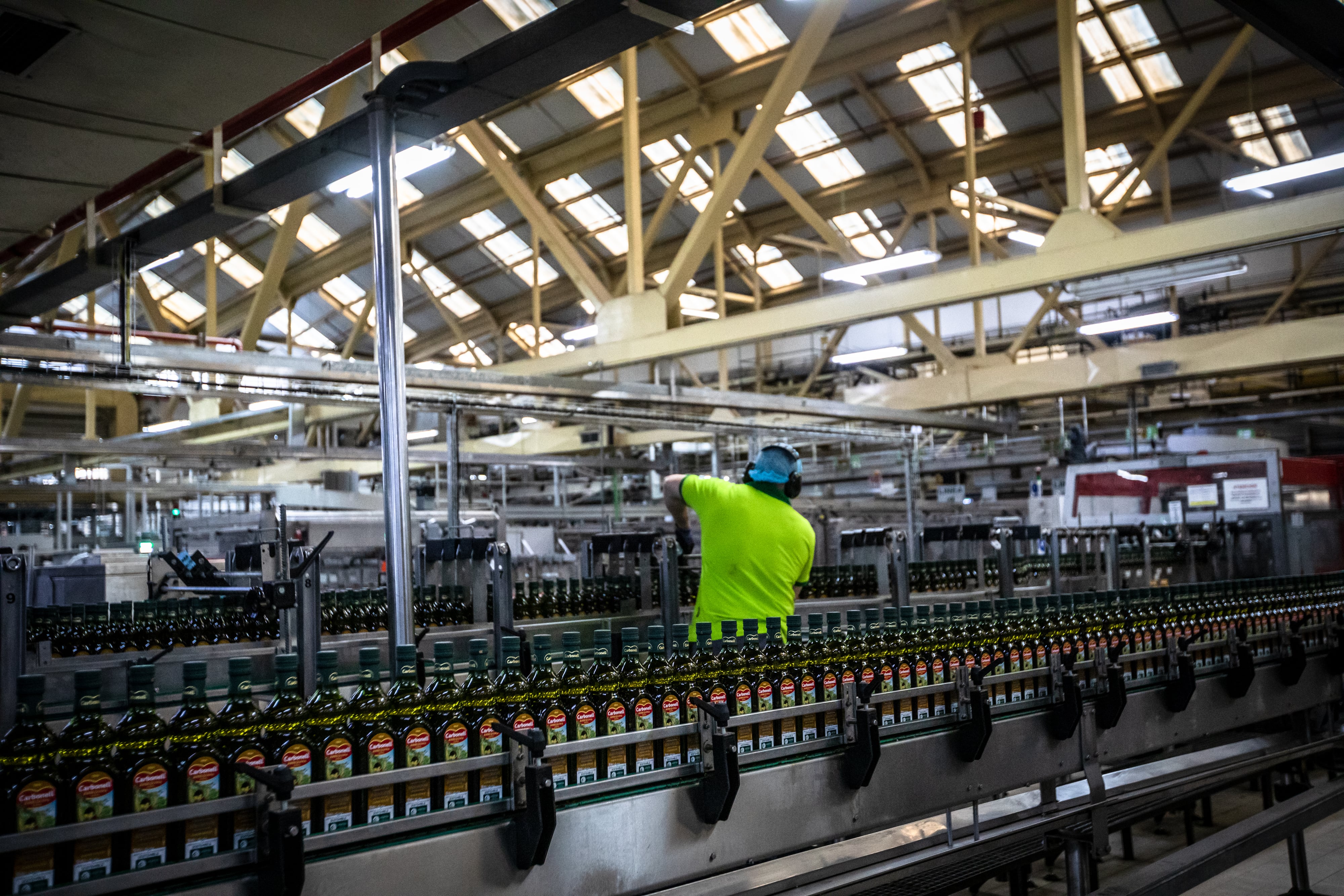 Planta de embotellado y envasado en Alcolea (Córdoba) de Deoleo.