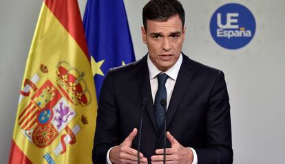 El presidente del Gobierno, Pedro Sánchez, atiende a los medios en Bruselas.