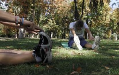 Clase de 'fitness' en el Retiro.