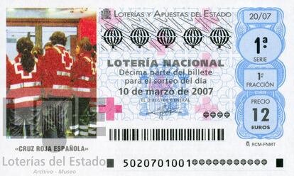 'Faros de España' fue el tema de los dibujos entre 2006 y 2009. En este caso, en 2007, se escogió la Cruz Roja.