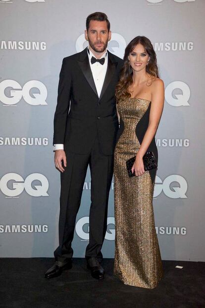 El jugador de baloncesto Rudy Fernández recogió el premio al Mejor Deportista del Año acompañado por su novia, la modelo Helen Lindes.