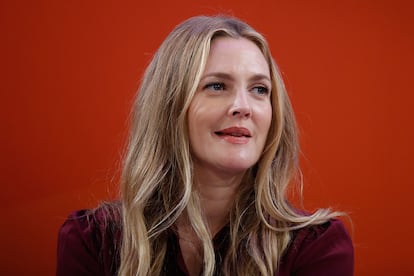 Drew Barrymore

La intérprete que debutó en el cine siendo apenas una niña se ha casado hasta en tres ocasiones pero sostuvo en la revista InStyle que en estos últimos cuatro años sin pareja ha encontrado la verdadera felicidad. "No creo que jamás hubiese podido imaginarme que estaría tan feliz, que me sentiría tan completa, sin mantener una relación amorosa. Eso habría sido toda una novedad para mi yo más joven".