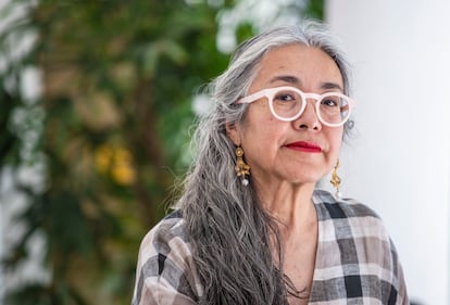 La escritora mexicana Cristina Rivera Garza en las instalaciones de la editorial Penguin Random House en la Ciudad de México el 22 de junio del 2023.