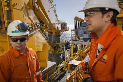 Trabajos de perforación del buque "Rowan Renaissance", contratado por Repsol para las tareas de prospección