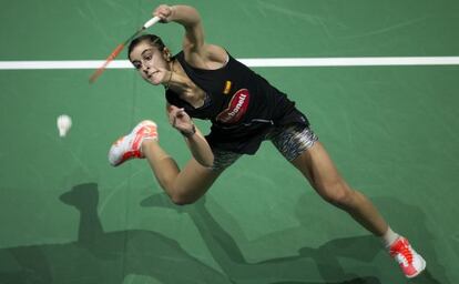 Carolina Marin durante el partido contra Saina Nehwal 