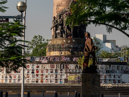 La glorieta  en honor a los Niños Héroes ha sido transformada en un memorial  para las personas desparecidas.