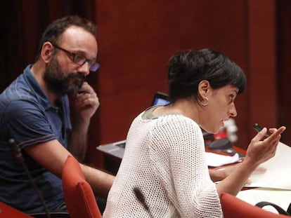 Els diputats de la CUP, Benet Salellas i Anna Gabriel.