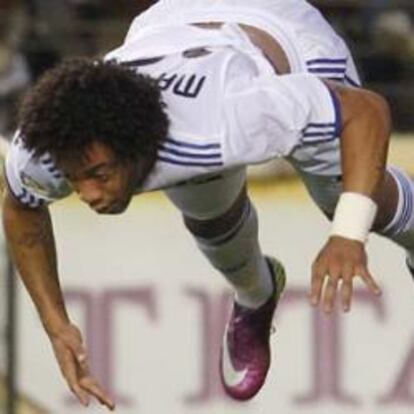 El jugador del Real Madrid, Marcelo, celebra un tanto