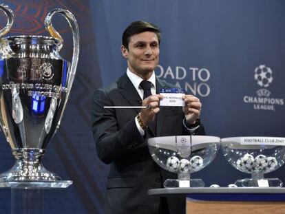 Javier Zanetti, durante o sorteio em Nyon.