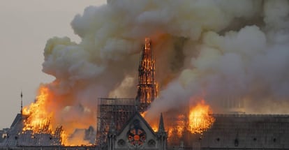 El fuego azotó Notre Dame el 15 de abril.