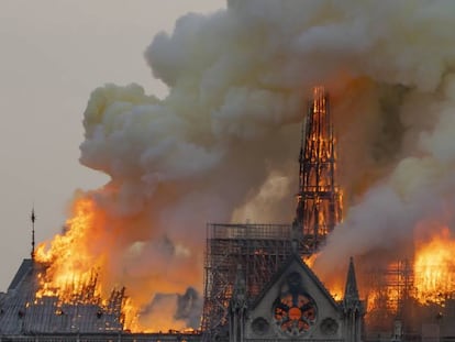 El fuego azotó Notre Dame el 15 de abril.