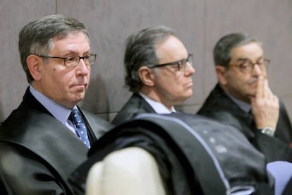 Mikel Cabieces, Rafael Alcorta y Mario Fernández en el inicio del proceso.