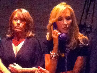 Foto del día: Carmen Lomana rinde homenaje a Gila