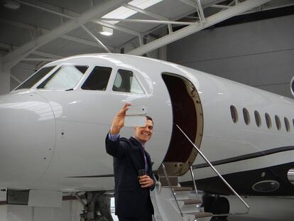 A pesar de lo corta que ha sido esta legislatura, Sánchez le ha cogido un gran cariño a su avión presidencial. 