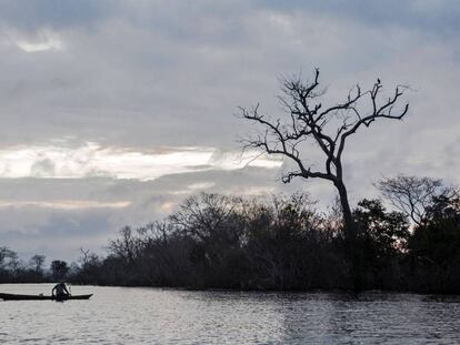'Ribeirinho' en el lago muerto de Belo Monte.