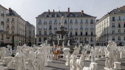 Instalación 'Reconstituer', en la Place Royale de Nantes (Francia).