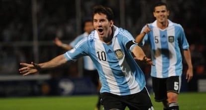 Messi celebra uno de sus goles.