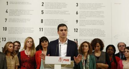 Pedro Sanchez presenta el c&oacute;digo &eacute;tico del PSOE, el pasado viernes.