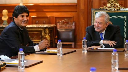 El presidente de México, Andrés Manuel López Obrador, recibe al exmandatario boliviano Evo Morales