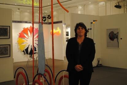 Nawal Slaoui, la responsable de la primera feria de artes plásticas celebrada en Casablanca en 2005.