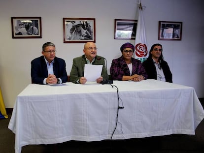 Miembros de la Fuerza Alternativa Revolucionaria del Comun, el partido de la exguerrilla de las FARC surgido del acuerdo de paz. 
