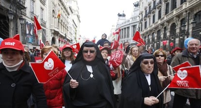 Protestors at a 2010 demonstration against the Socialist government&rsquo;s reforms to the abortion law.