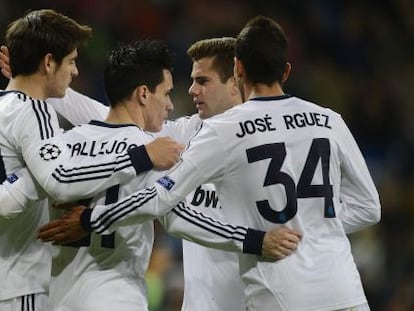 Morata, Callejón, José Rodríguez y Nacho celebran un gol.