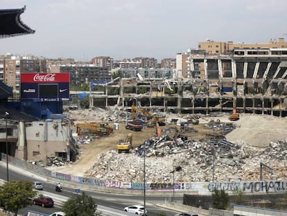 Demolición del estadio Vicente Calderón, en Madrid. 