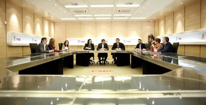 Reunión de la comisión gestora del PSOE.
