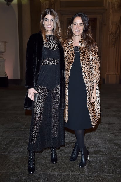 Coco Brandolini D’Adda junto a su hermana Bianca.