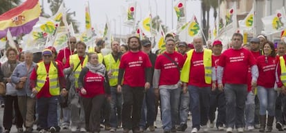 Marcha para reclamar planes de empleo en los pueblos de Cádiz.