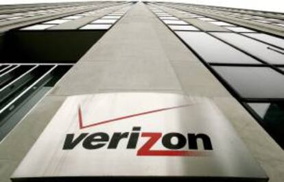 Verizon destacó el incremento del margen en su negocio de telefonía móvil, en el que los ingresos subieron un 8,6 % hasta 16.700 millones. EFE/Archivo