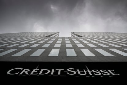 Nubes sobre la sede de Credit Suisse en Zúrich (Suiza).