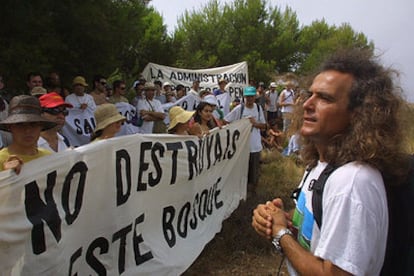 Marcha de ecologistas contra la desprotección del parque de Calblanque, el pasado 27 de julio.