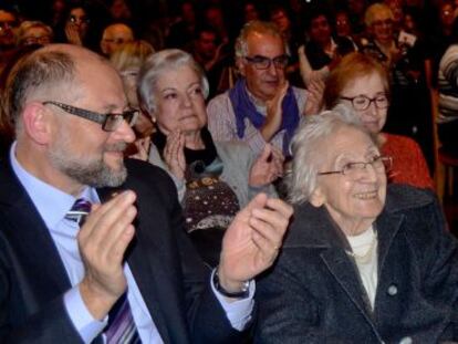 La poetisa en el acto de clausura del año Joana Raspall, el pasado viernes.