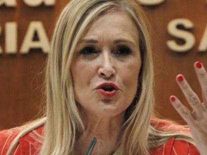 Cifuentes dice que los madrileños pagan la sanidad a Andalucía