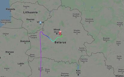 Trayectoria del vuelo de Ryanair 4978, que volaba de Atenas a Vilna, y que se desvió a Minsk este domingo. 