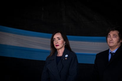 Victoria Villarruel y Javier Milei durante una ceremonia policial, en Buenos Aires, en julio de 2024. 