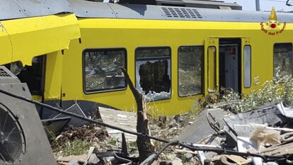 Un dels vagons accidentats all sud d'Itàlia.